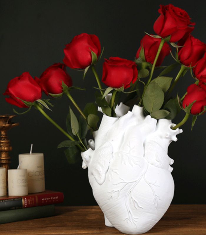 Heart Vase White Resin White