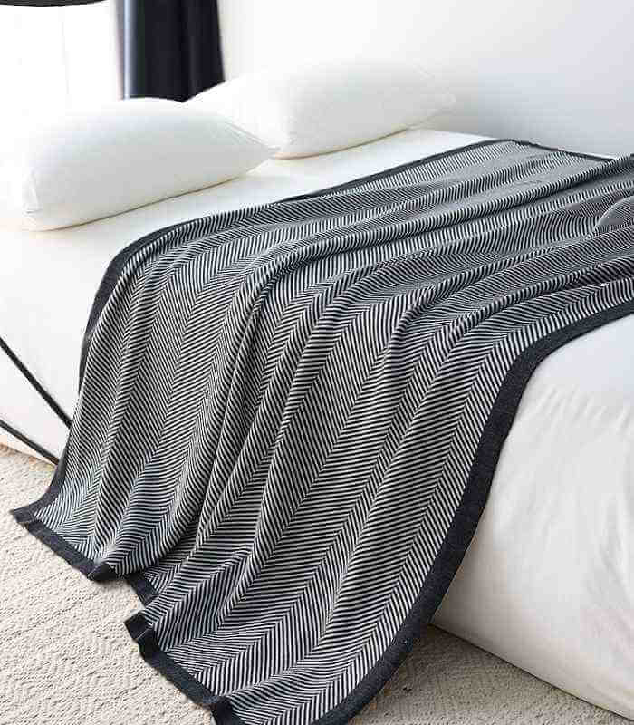 Herringbone Knitted Blanket Acrylic Grey 130x180 cm