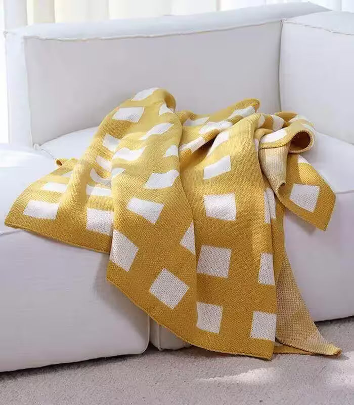 Geometric Knitted Blanket – Soft Throw, 1 kg | 130 x 180 cm (51 x 71 in)