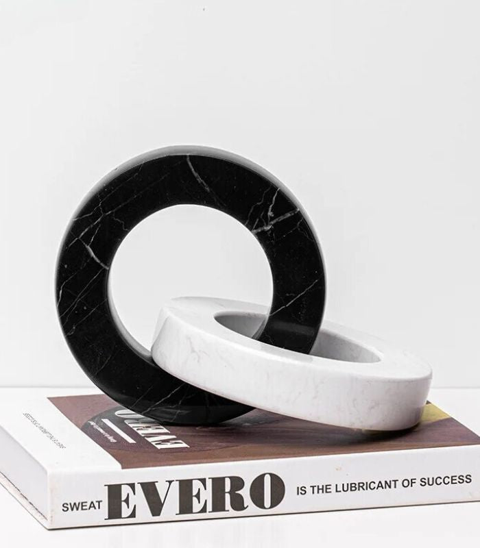 Connection Marble Circle Sculpture Black & White