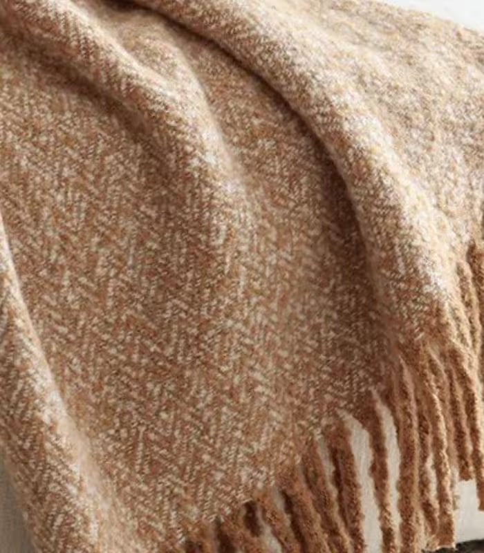 Camel Herringbone Throw Blanket – Textured Woven Design with Fringe Tassels 120 x 170 cm