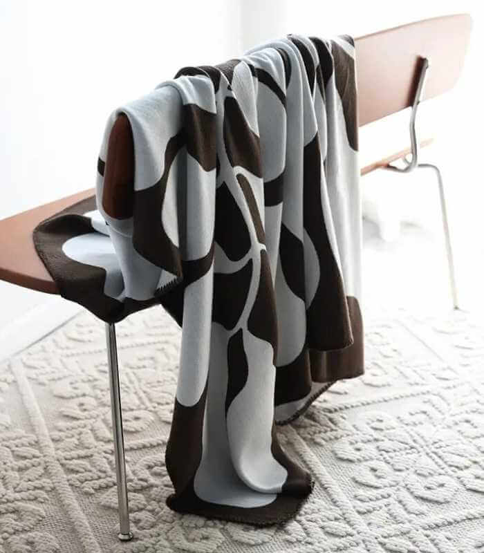 Abstract Leaf Pattern Throw Blanket Bohemian Throw Blanket Knitted 130x180 cm Coffee