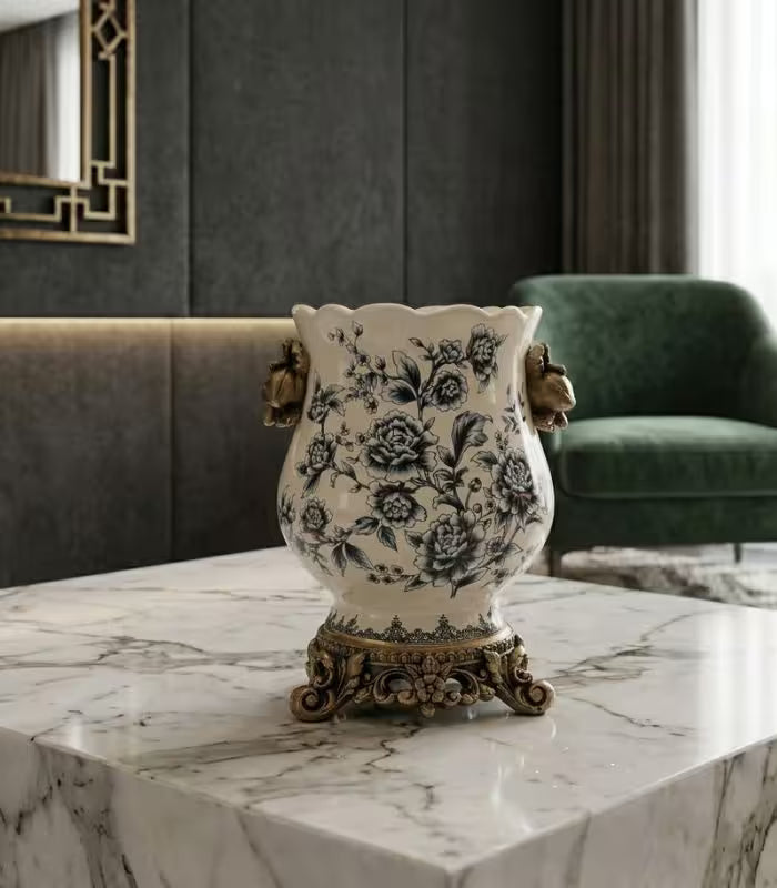 Elegant Blue & White Porcelain Vase with Crackle Glaze 21 cm (8.27 in)