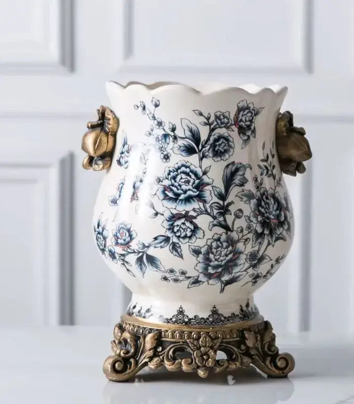 Elegant Blue & White Porcelain Vase with Crackle Glaze 21 cm (8.27 in)