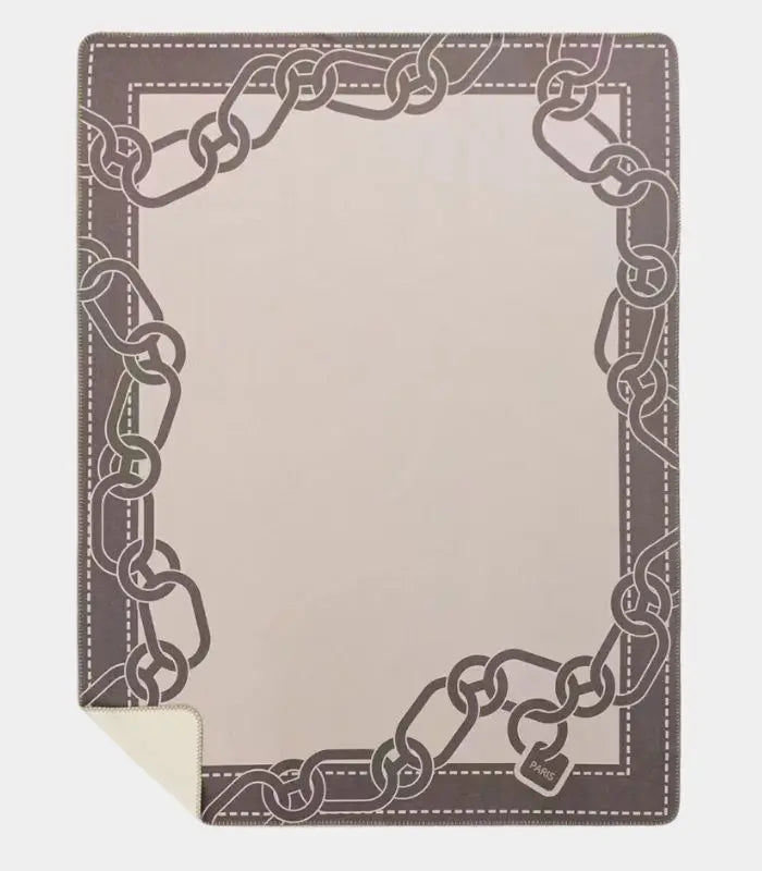 Chaîne d'Élégance Throw Blanket - Parisian Inspired Home Accent