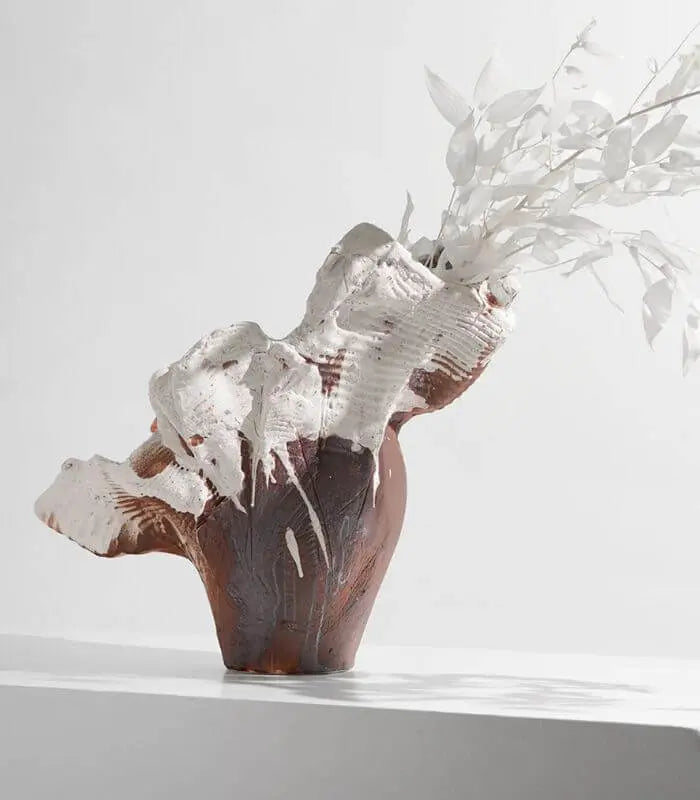 Enigmatic Obsidian Sculptural Vase - Handcrafted Modern Art Décor (44cm) Brown/White