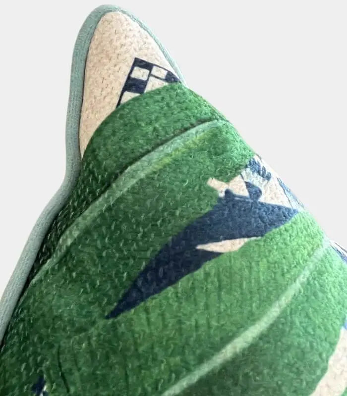 Tropical Toucan Print Chenille Cushion Cover – Vibrant Botanical Design 45x45 cm