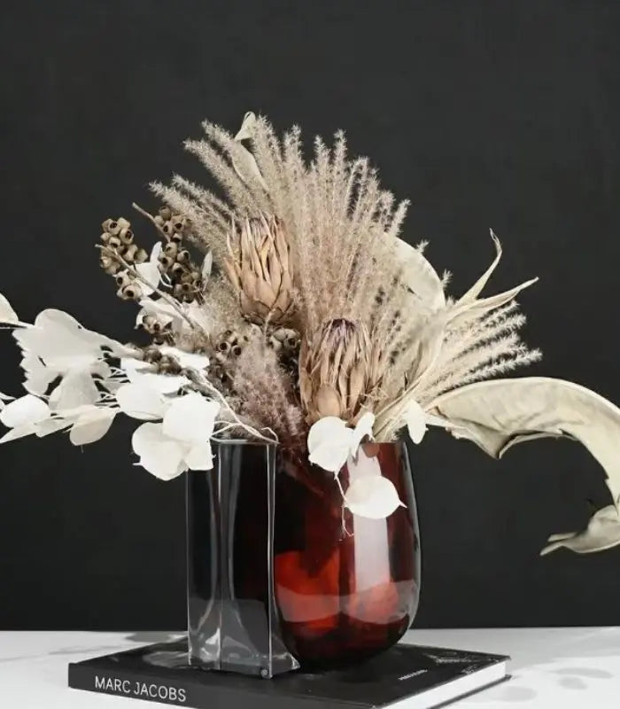 Lumina Resin Vase – Contemporary Sculptural Design 17 cm