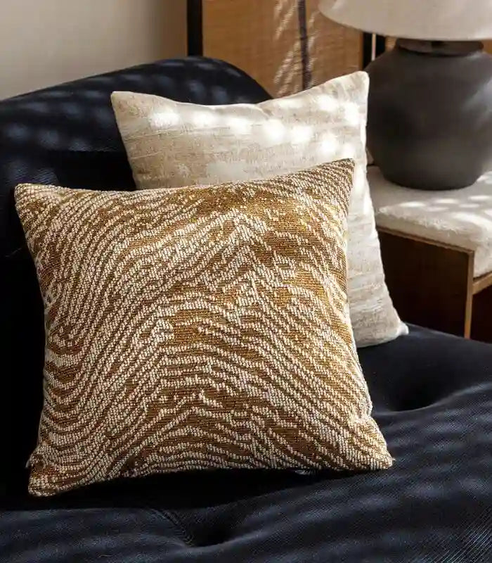 Sahara Waves – Geometric Jacquard Cushion Cover 45x45 cm