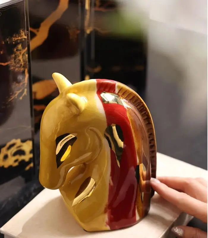 Elegant Porcelain Horse Bust Sculpture with Crackle Glaze – 17.5 cm