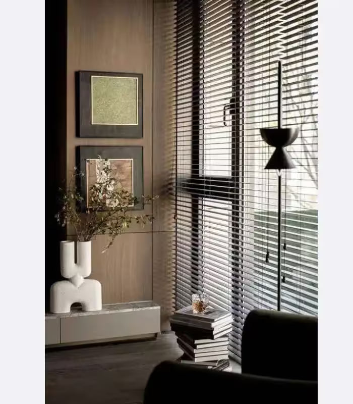 Villa White Ceramic Vase