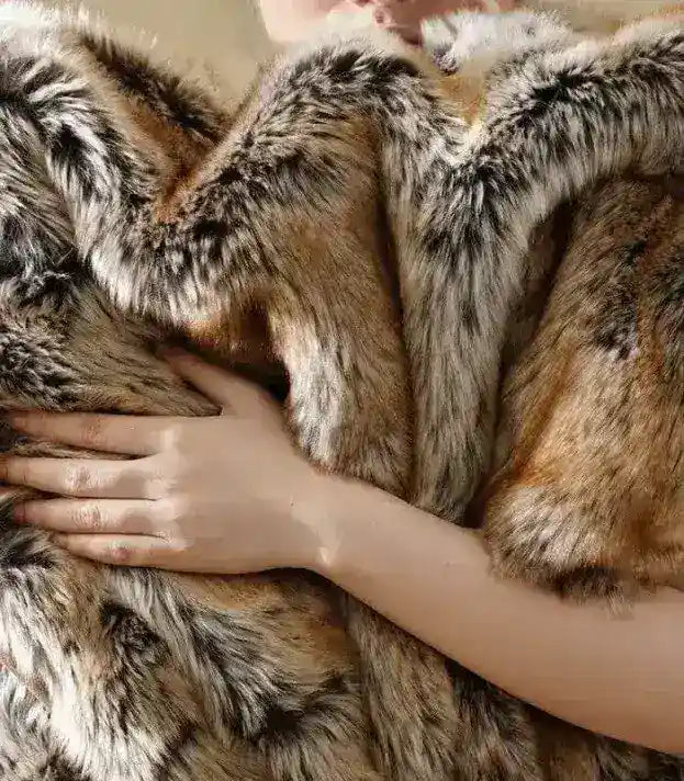 Plush Faux Fur Throw Blanket - Soft Thick Brown Animal Pattern