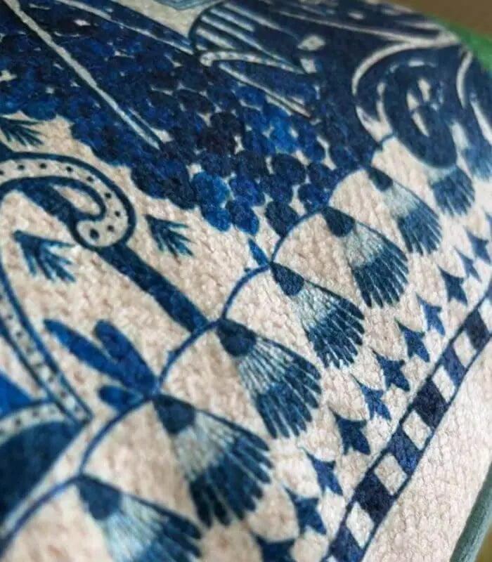 Tropical Toucan Print Chenille Cushion Cover – Vibrant Botanical Design 45x45 cm