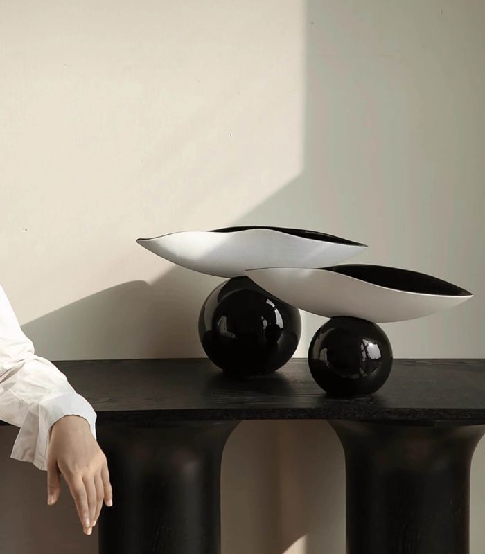 Caleen Luxury Floating Sphere Bowl Modern Decorative Centerpiece 38 cm Black & White