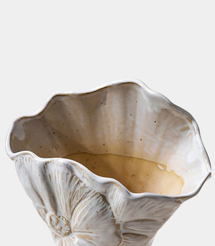 Fleur Blanc Ceramic Tabletop Vase - Hand-Crafted Floral Design 20cm (7.87inch) Creamy white