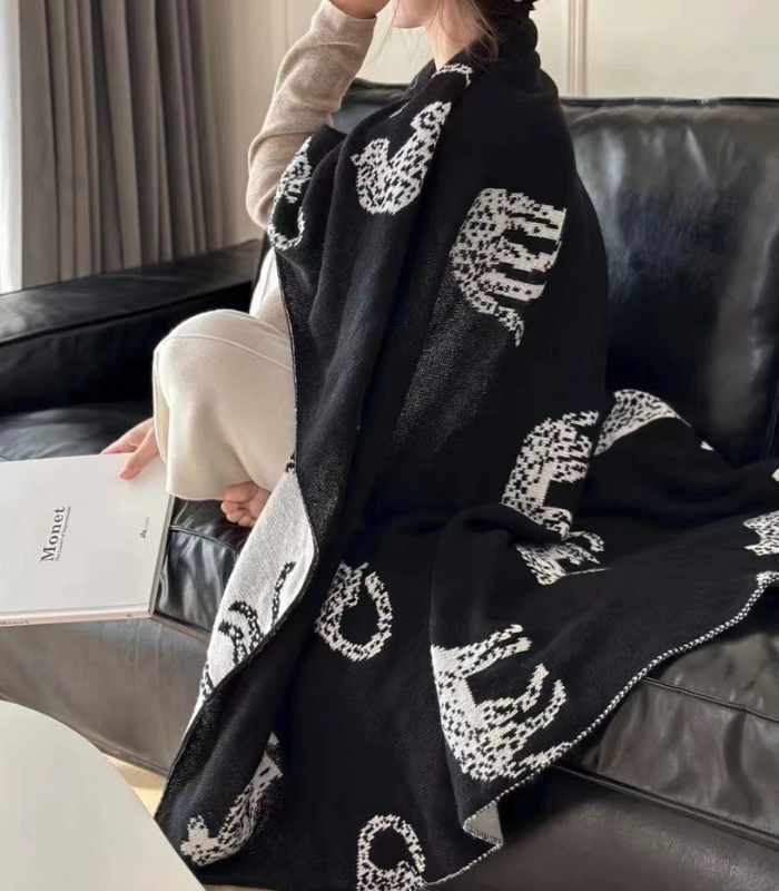 Leopard Blanket Throw Knitted Black & White 1 kg Acrylic