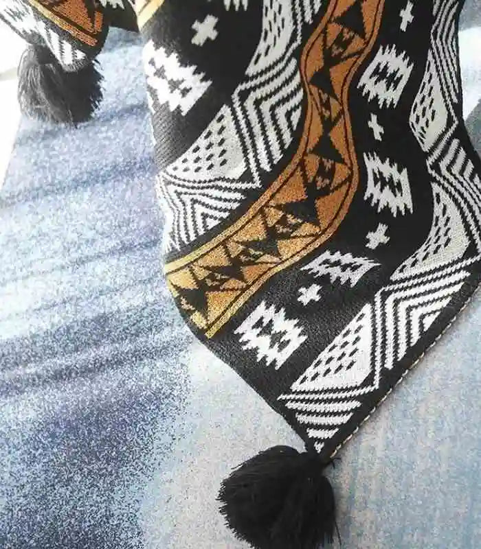 Knitted Throw Blanket Geometric Pattern Boho Style Woven Acrylic 150x200 cm Large