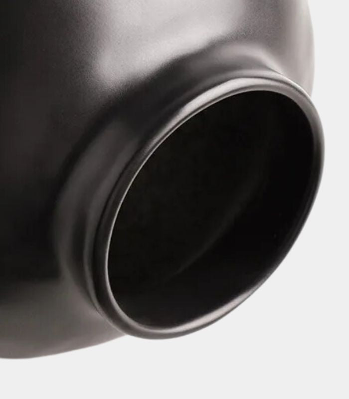 Artisan Lunara Keramikvase – Abstrakte skulpturale Keramik, Schwarz