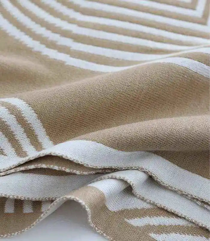 Throw Blanket Chains Pattern Knitted 130 x 180 cm