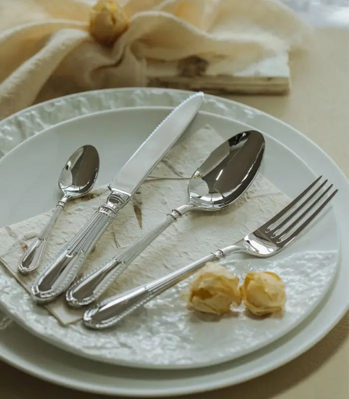 Classic Stainless Steel Flatware Set – 20-Piece Classic Dinnerware Collection