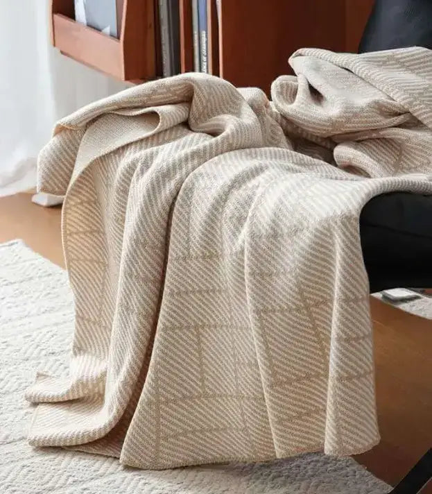Signature Geometric Textured Throw Blanket | Premium Knit Home Accent 130x180 cm