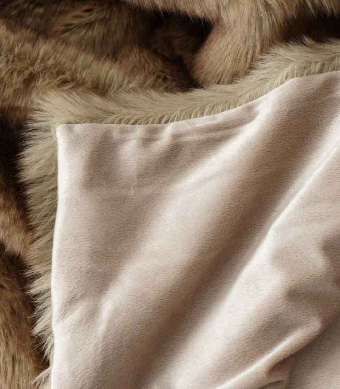 Faux Fur Blanket Light Brown Caramel