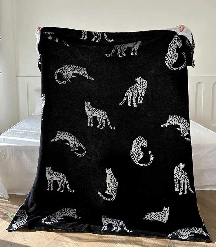 Leopard Blanket Throw Knitted Black & White 1 kg Acrylic