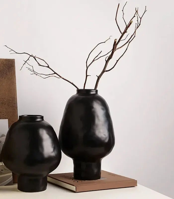 Artisan Lunara Keramikvase – Abstrakte skulpturale Keramik, Schwarz