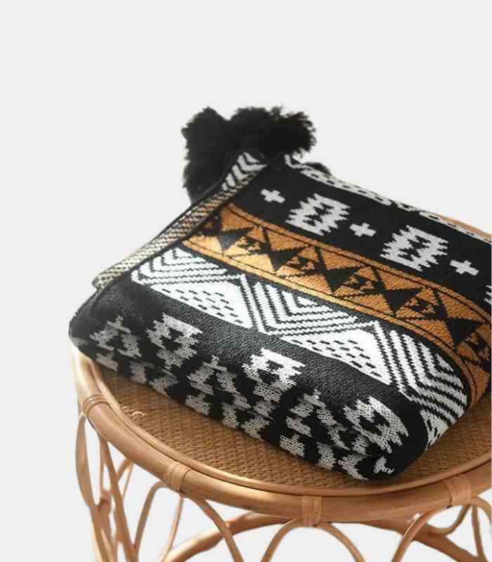 Knitted Throw Blanket Geometric Pattern Boho Style Woven Acrylic 150x200 cm Large