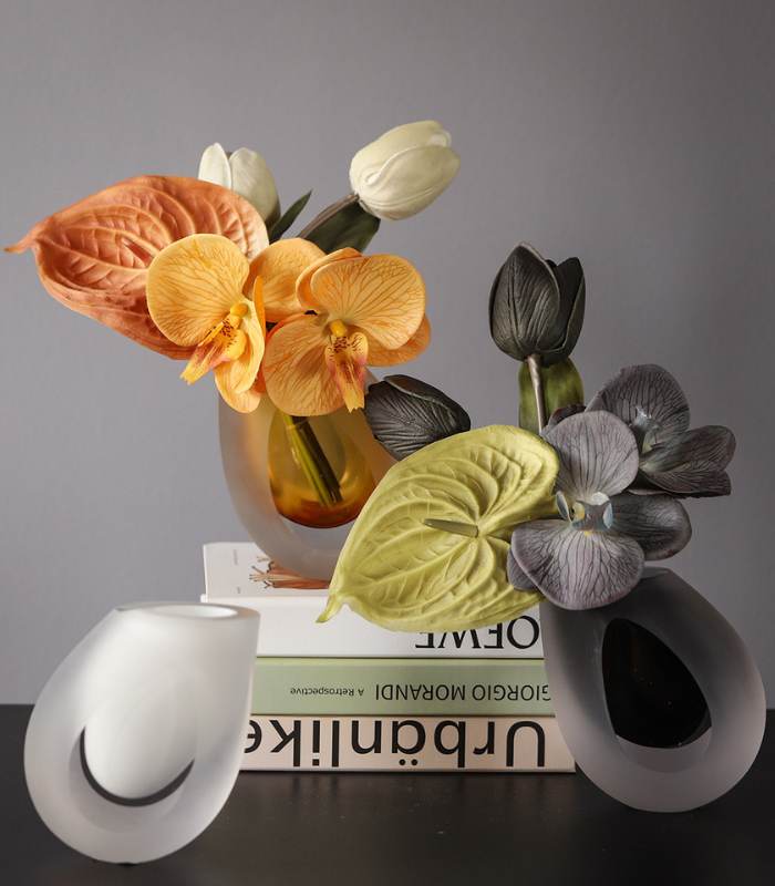 Decorative Crystal Glass Vase Hand-Crafted Crystal Glass Vase in Vibrant Sunset Hues