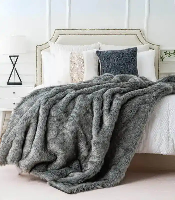 Faux Fur Throw Blanket Soft Thick Grey