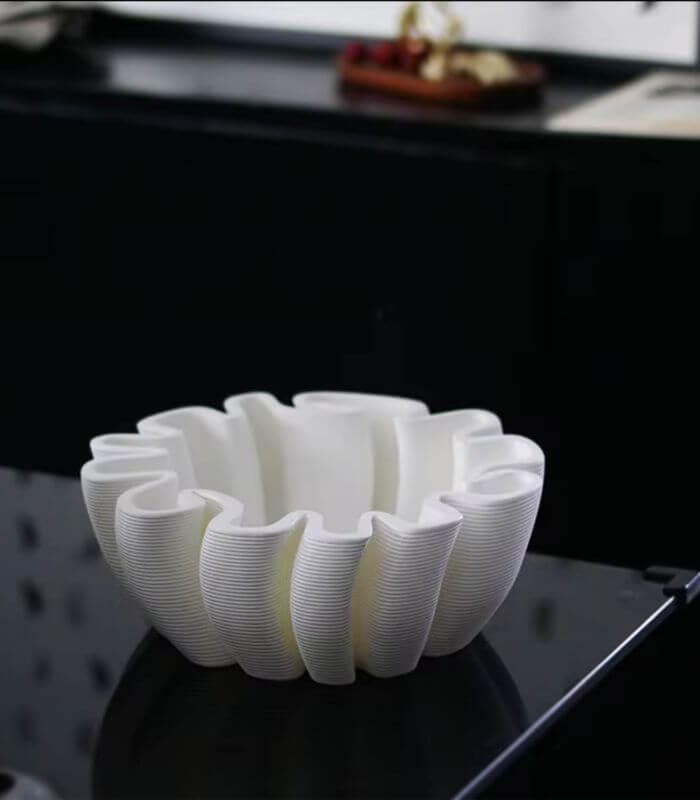 Sculptural Bowl – Contemporary Fluted Design 32 cm (12.6 in) Resin