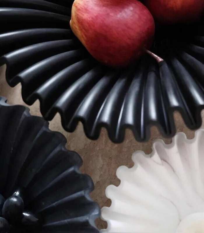 Decorative Fruit Bowl Ruffle Black Resin 27 cm