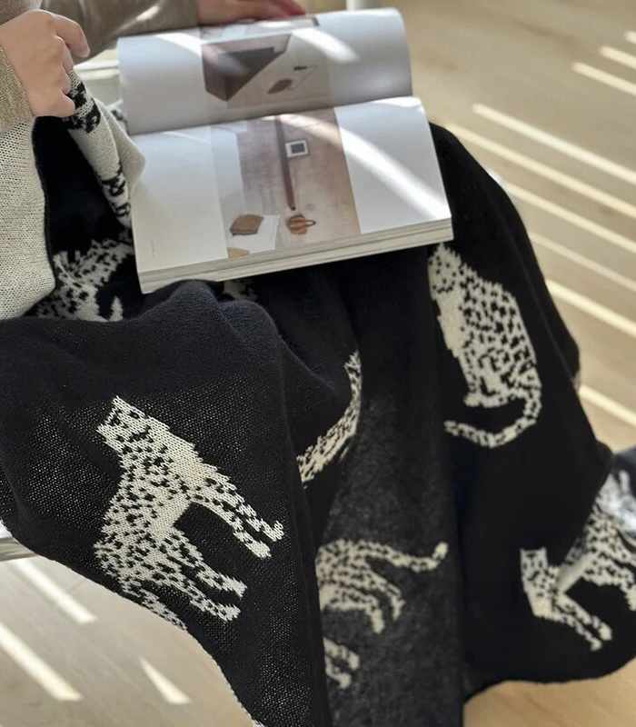 Leopard Blanket Throw Knitted Black & White 1 kg Acrylic