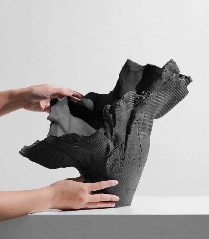 Enigmatic Obsidian Sculptural Vase - Handcrafted Modern Art Décor Black (44cm)