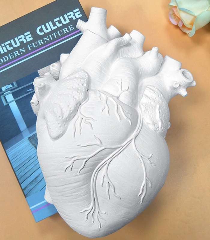 Heart Vase White Resin White