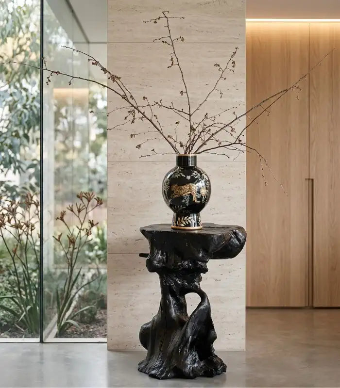 Savanna Noir – Hand Painted Porcelain Vase with Botanical Motifs