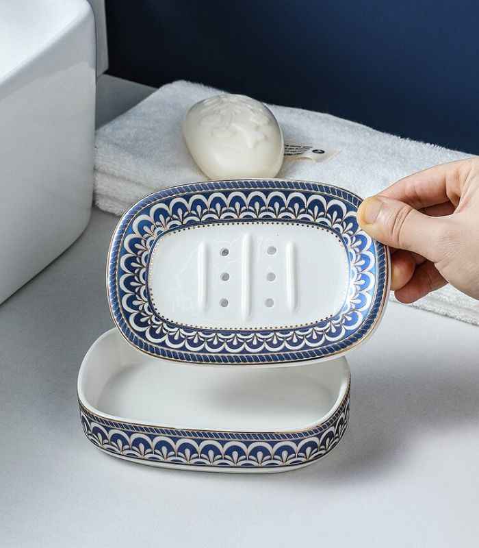 Ceramic Soap Dish With Drain Blue and White 13.8 cm