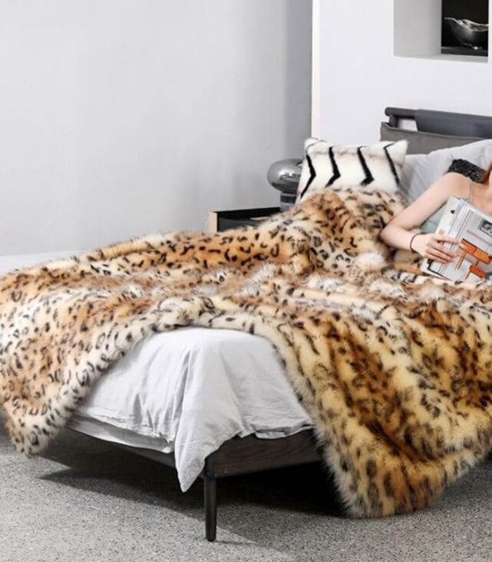 Faux Fur Leopard Shaggy Blanket Thick Blankets  Decorative Throw 2.7 kg