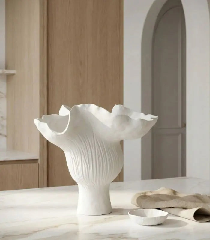 Petal Bloom Ceramic Vase – Handcrafted Sculptural Design