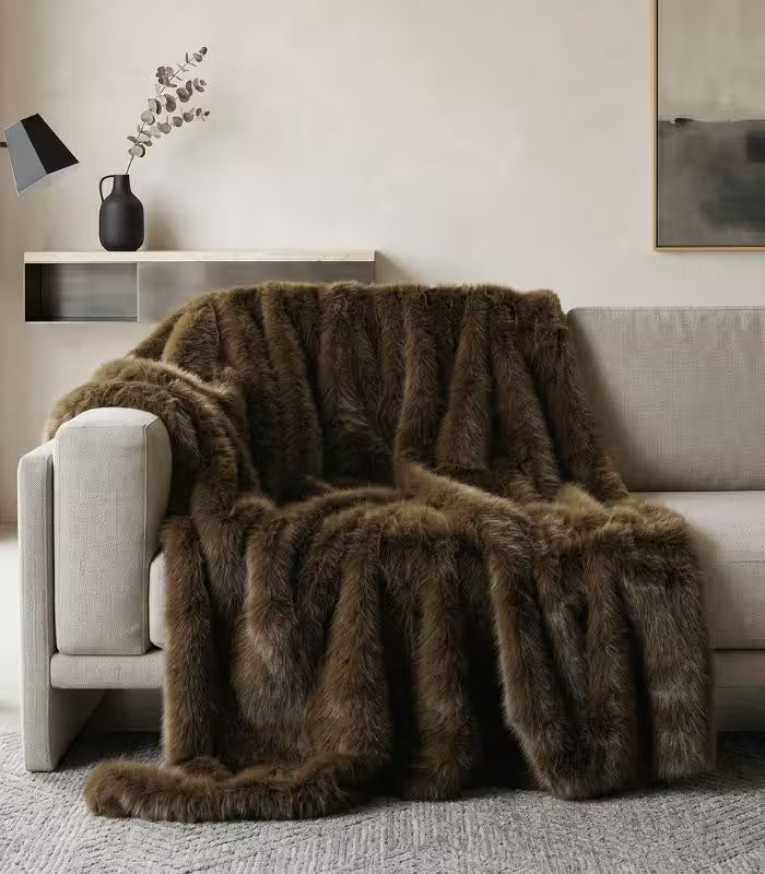 Forestwood Faux Fur Throw Blanket – Plush Oversized Design for Sofa and Bed