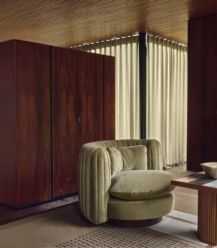 Palazzo Velvet Swivel Chair – Contemporary Channel-Tufted Design