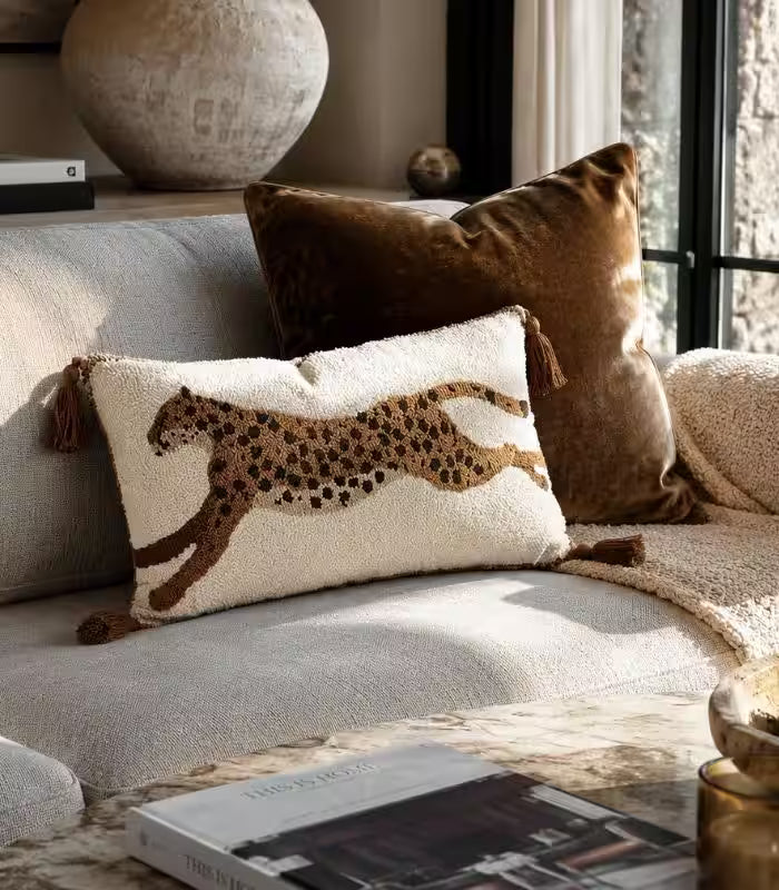 Felino Tufted Plush Cushion Cover – Leopard Pattern in Cream and Brown Black 30x60 cm