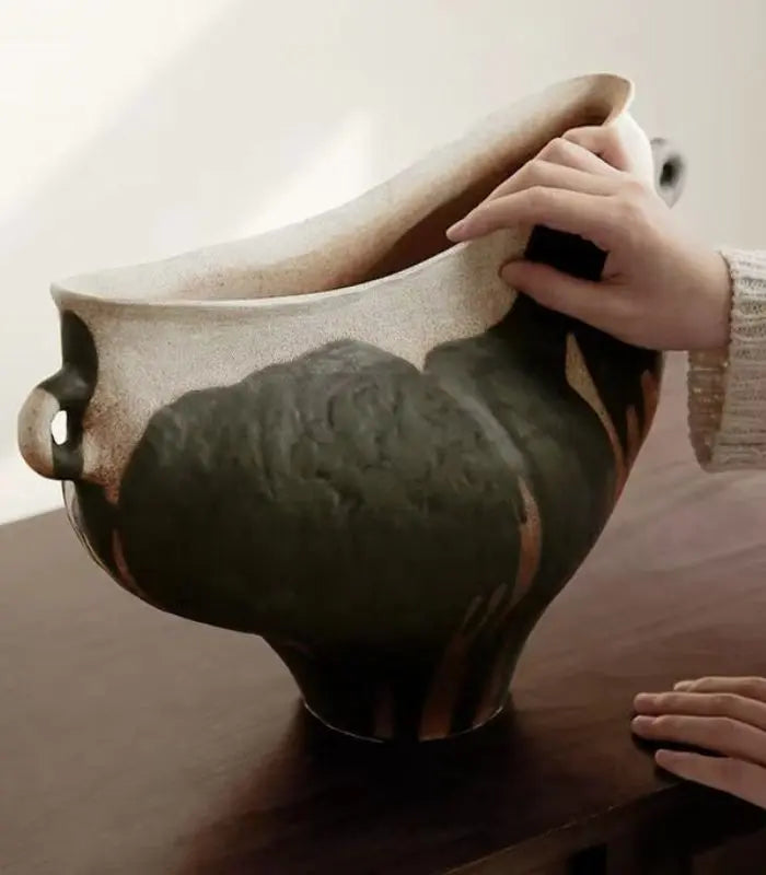 Artemis Ceramic Vase – Handcrafted Sculptural Design Large 42 cm