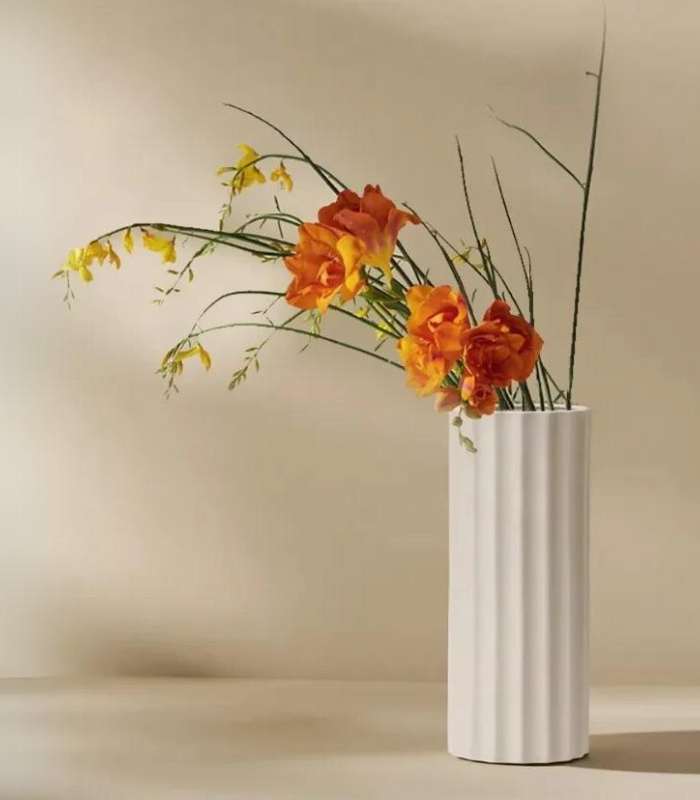 White Ceramic Vase Pillar 22 cm