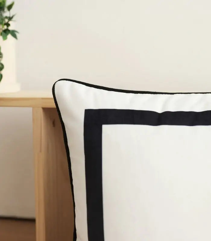 Set of 2 Pcs Elegant Square Velvet Cushion Covers 45x45 cm