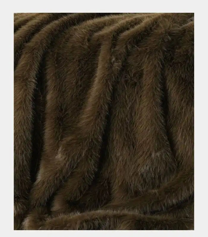 Forestwood Faux Fur Throw Blanket – Plush Oversized Design for Sofa and Bed