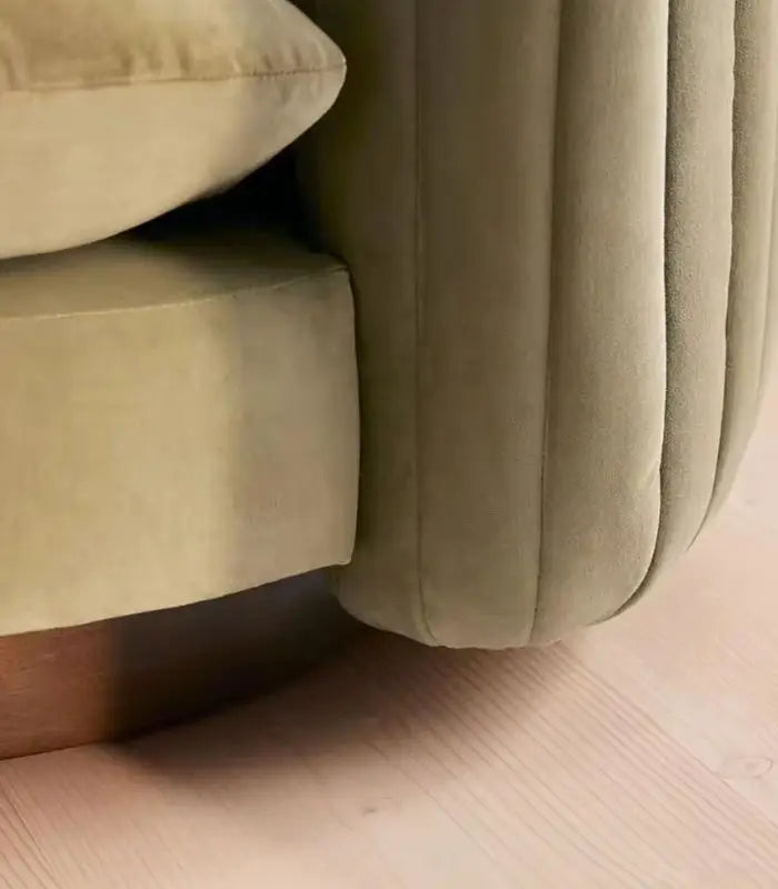 Palazzo Velvet Swivel Chair – Contemporary Channel-Tufted Design