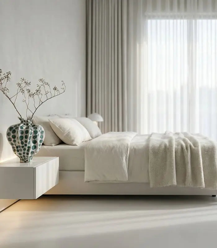 Augusta Ceramic Vase – Hand-Painted Spotted Design 29x22 cm