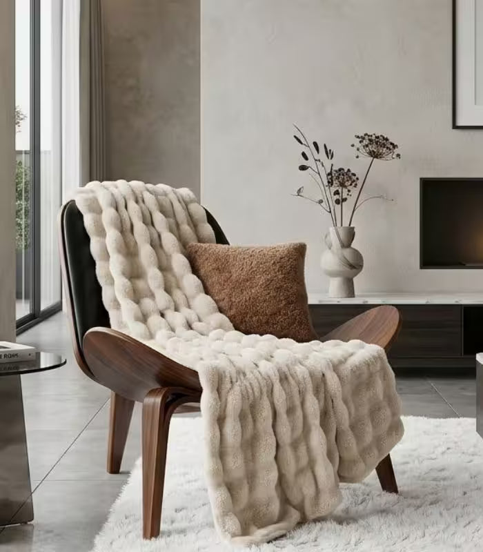 Cloud Faux Fur Throw Blanket – Plush Oversized Design for Sofa and Bed